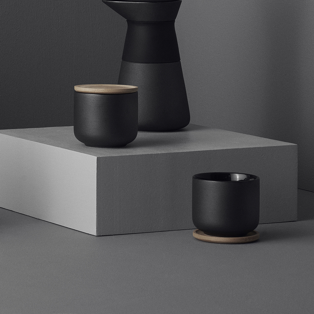 Theo milk jug - matte black