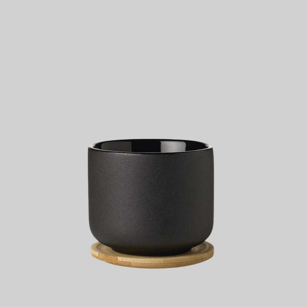 Theo cup. with coaster/lid - black