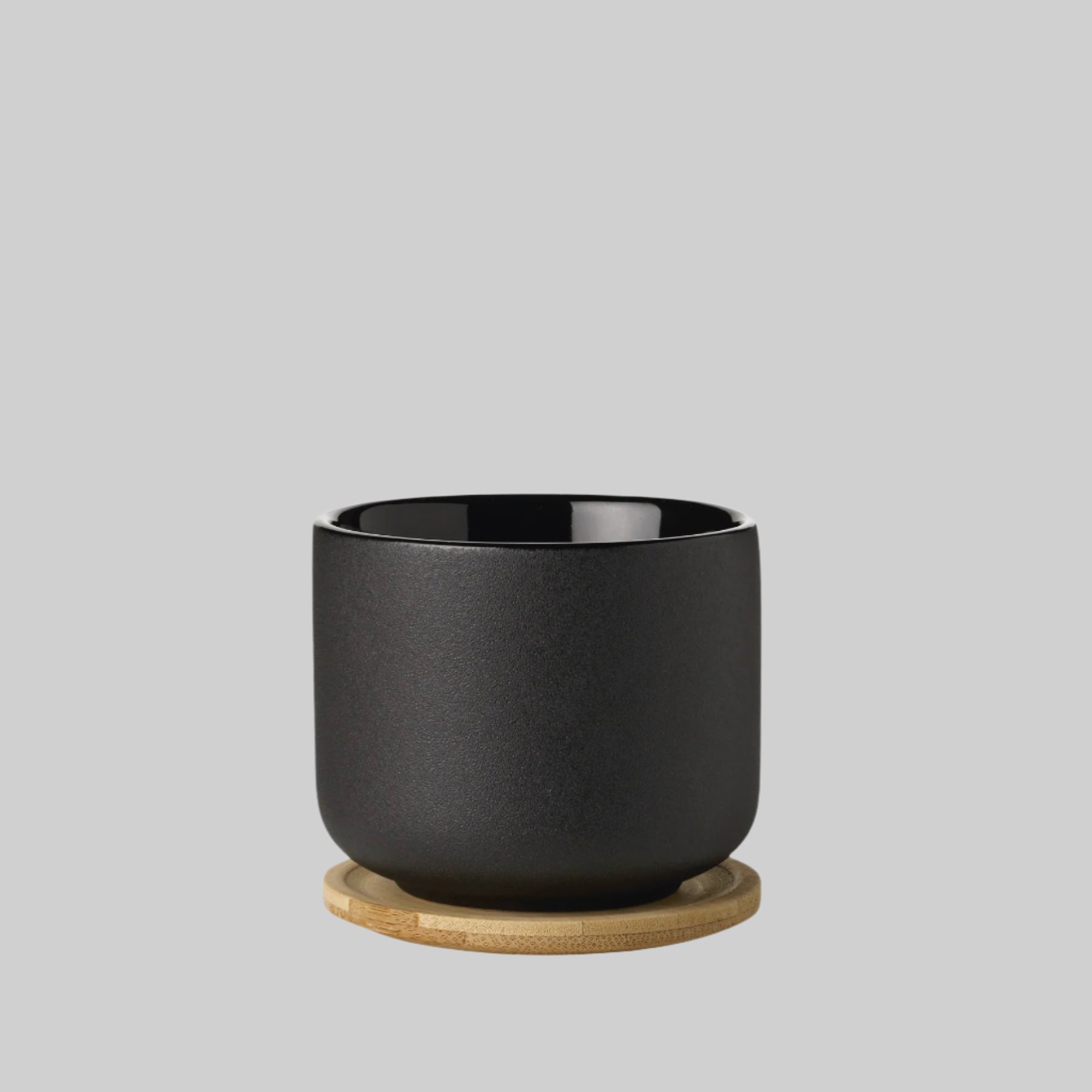 Theo cup. with coaster/lid - black