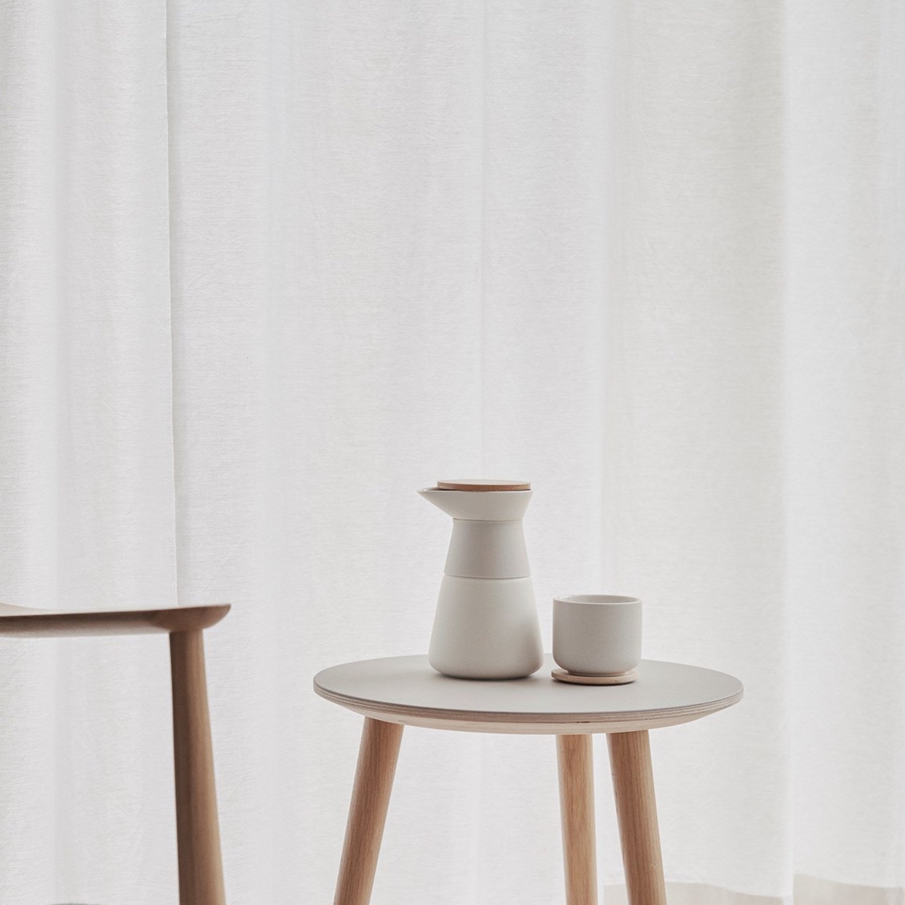 Theo cup. with coaster/lid - sand